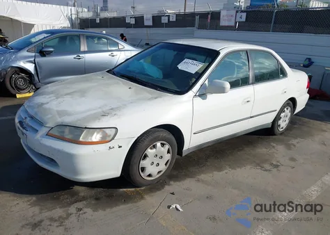 2000 Honda Accord 2.3 Lx из США, поврежденный, VIN 3HGCG665XYG706853